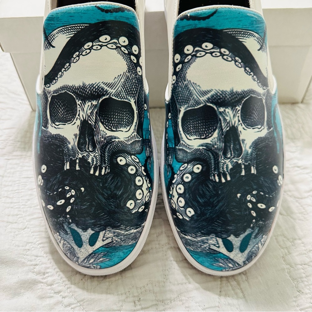 Robert Graham NWOB Ocean & Skull Leather Slip On Sneakers Sz.9 Casual Preppy - Picture 11 of 11